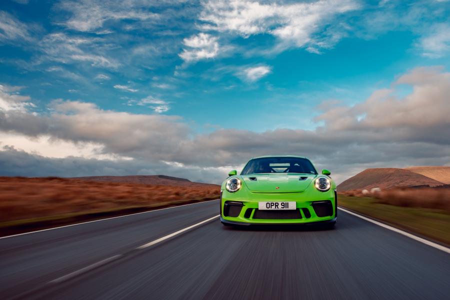  Porsche 911 GT3 RS (991) 2018 года  (UK) (фото 7 из 39)